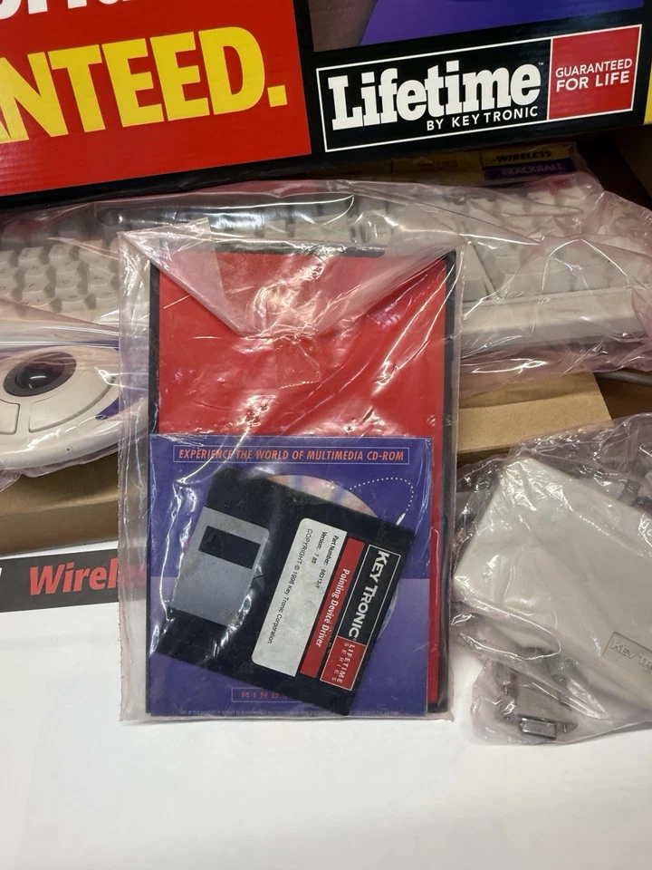 Vintage Keytronic Lifetime Series Keyboard w/ Built In Trackball Retro Computer - Image 2 of 4