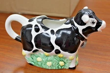 Young's Inc. Ceramic Cow Creamer Set