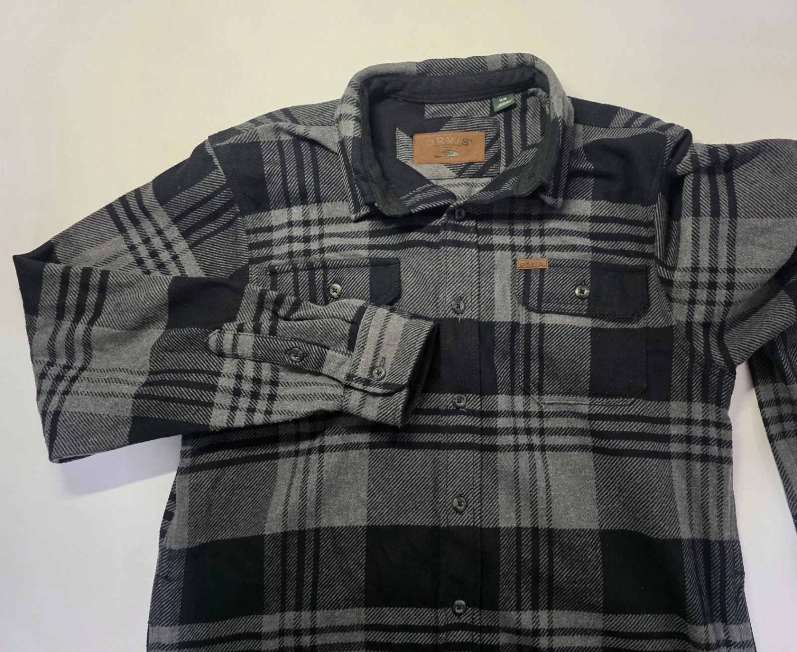 Orvis Shacket Men Medium Black Gray Plaid Heavy Flannel Shirt Jacket Button Up