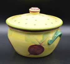 Pfaltzgraff Pistoulet Individual Soup Server and Lid Yellow Red Radish
