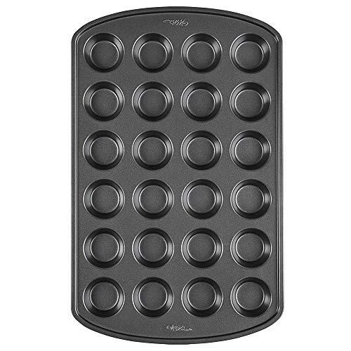 Wilton Perfect Results Premium Non-Stick Bakeware Muffin Pan, for Great  Muffi