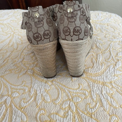 Michael Kors Logo Print Platform Wedge Sandals With Front Zipper size 8.5 - Picture 8 of 9
