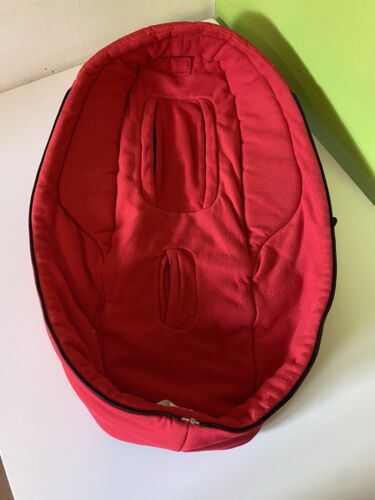 Bugaboo Bee Cocoon with Head Support - Red - Picture 8 of 19