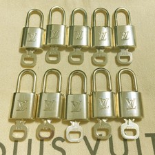LOUIS VUITTON LV 10 SET PADLOCK KEY CHARM CADENA GOLD-PLATED FRANCE 37PDA273