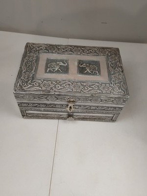 Vintage Indian Elephant & Floral Ornate Metal Handmade Jewelry Box W/Drawer 