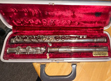 Bundy Concert Flute Nickel Closed Hole Boehm C Silver with Case