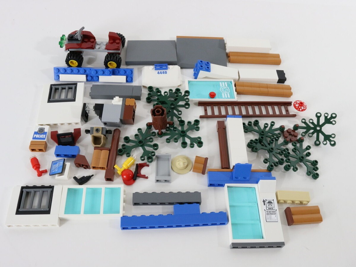 Lego City Forest Police Station Partly Built Set 4440 W/ Box