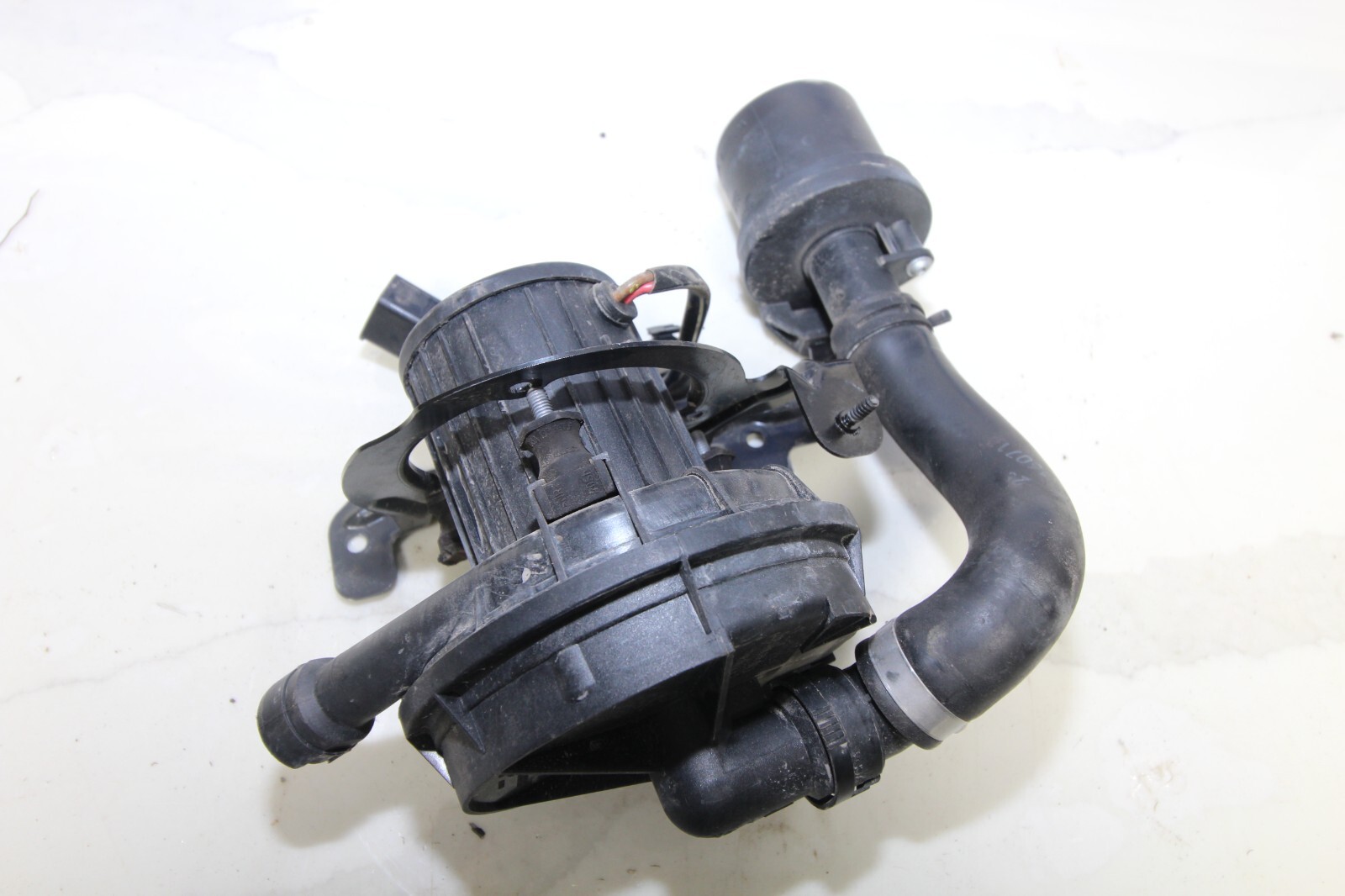 17-21 AUDI R8 V10 PLUS RWS OEM SECONDARY AIR INJECTION PUMP 4S0906601