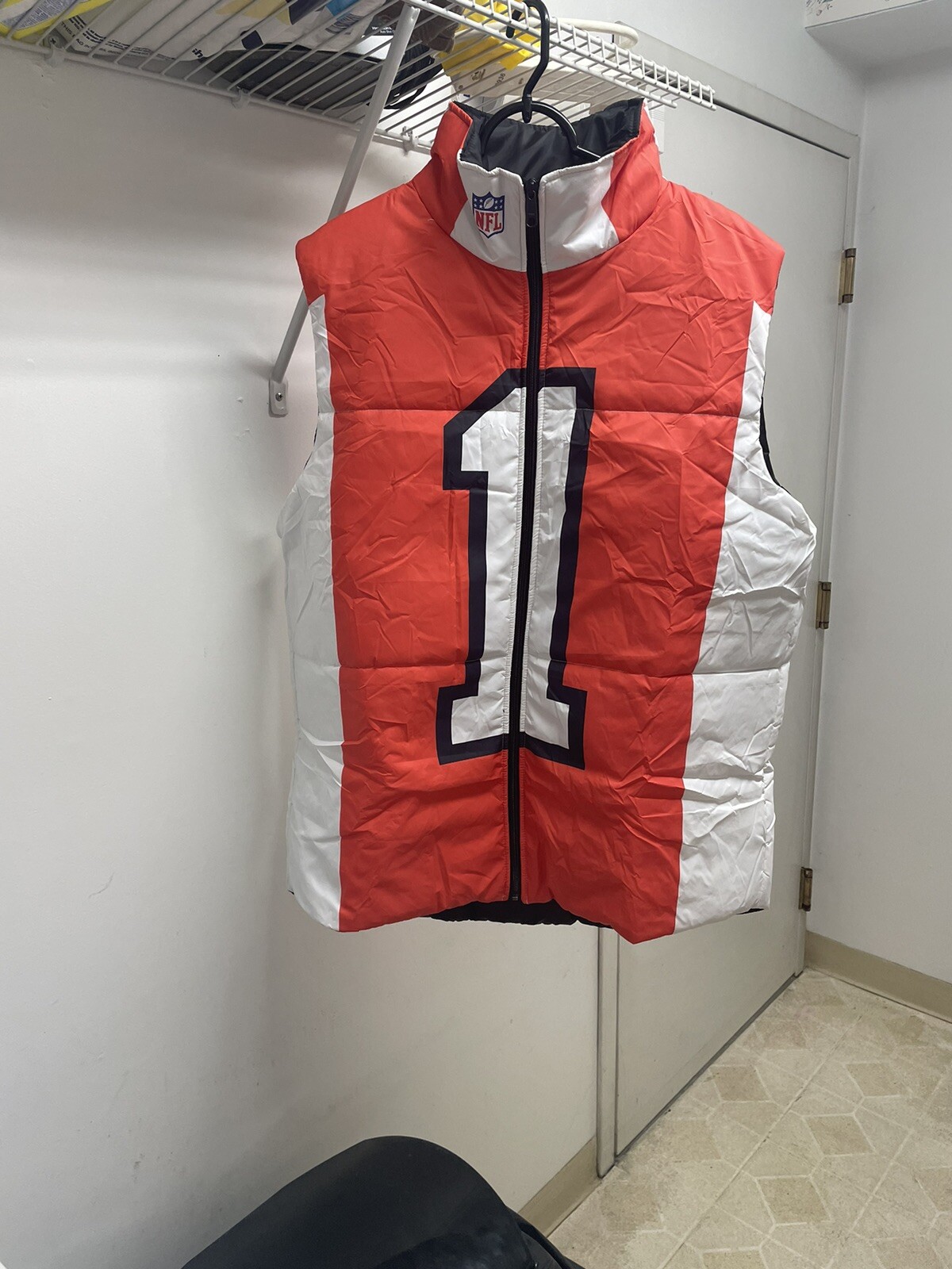 CINCINNATI BENGALS Jamarr Chase Puffer Vest small  medium 3xl