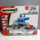 Matchbox Roll 'n Rescue Police Station Vehicle Included — photo 2