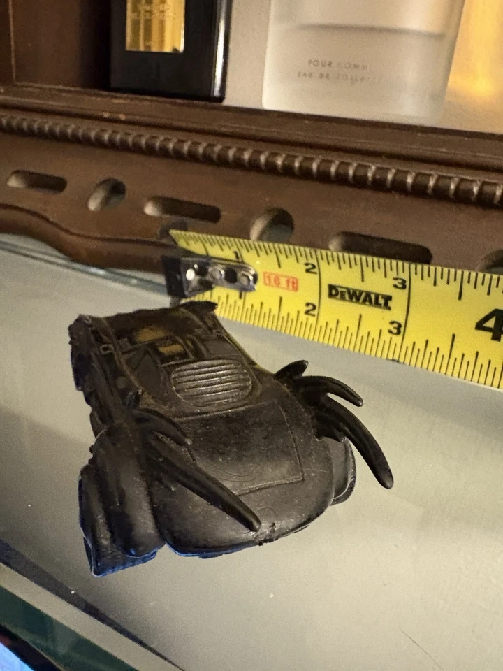 Llavero coche batimóvil noche oscura Batman DC Comics Foto 3 de 4