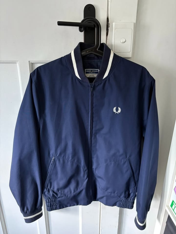 Fred Perry Reissues Made in England Tennis Bomber Jacket 38/S Navy Fred Perry Reissues Made in England Tennis Bomber Jacket 38/S Navy