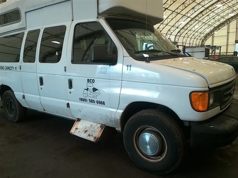 Pinça traseira direita passageiro compatível com 99-07 Ford E250 Van 2577211 - Imagem 2 de 4