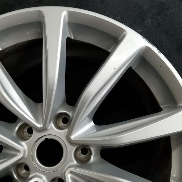Front Aston Martin DBS SB11 Silver OEM Wheel 20” Original Rim HY531007AA 96209