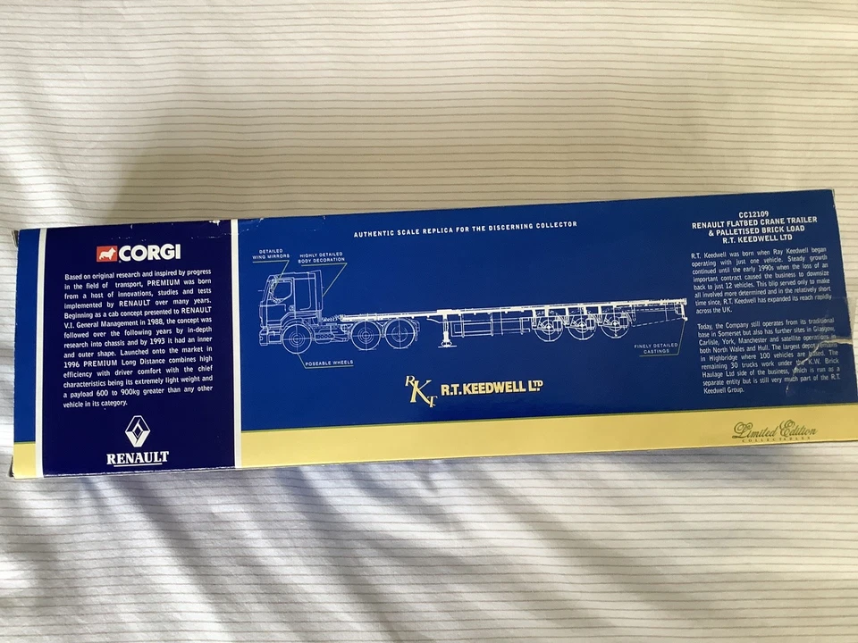 Corgi CC12109 Renault Flatbed Crane Trailer & Palletised Brick Load.R T Keedwell - Image 3 of 4