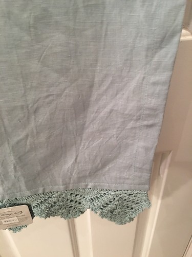 NEW Heritage Lace Aqua cotton/linen with Crochet trim Table Runner, 14.5" X 60" - Picture 6 of 9