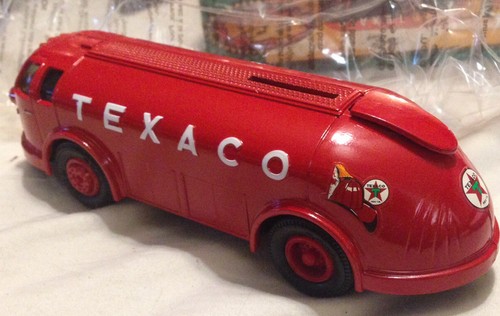 Texaco Collector Series - 1934 Doodle Bug Diamond T Tanker Diecast Bank w/Box - Picture 9 of 12