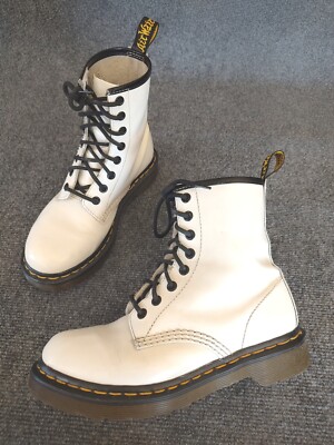 Dr. Martens White With Black laces 11821 Air Wair Boots s-l400.jpg main image 2