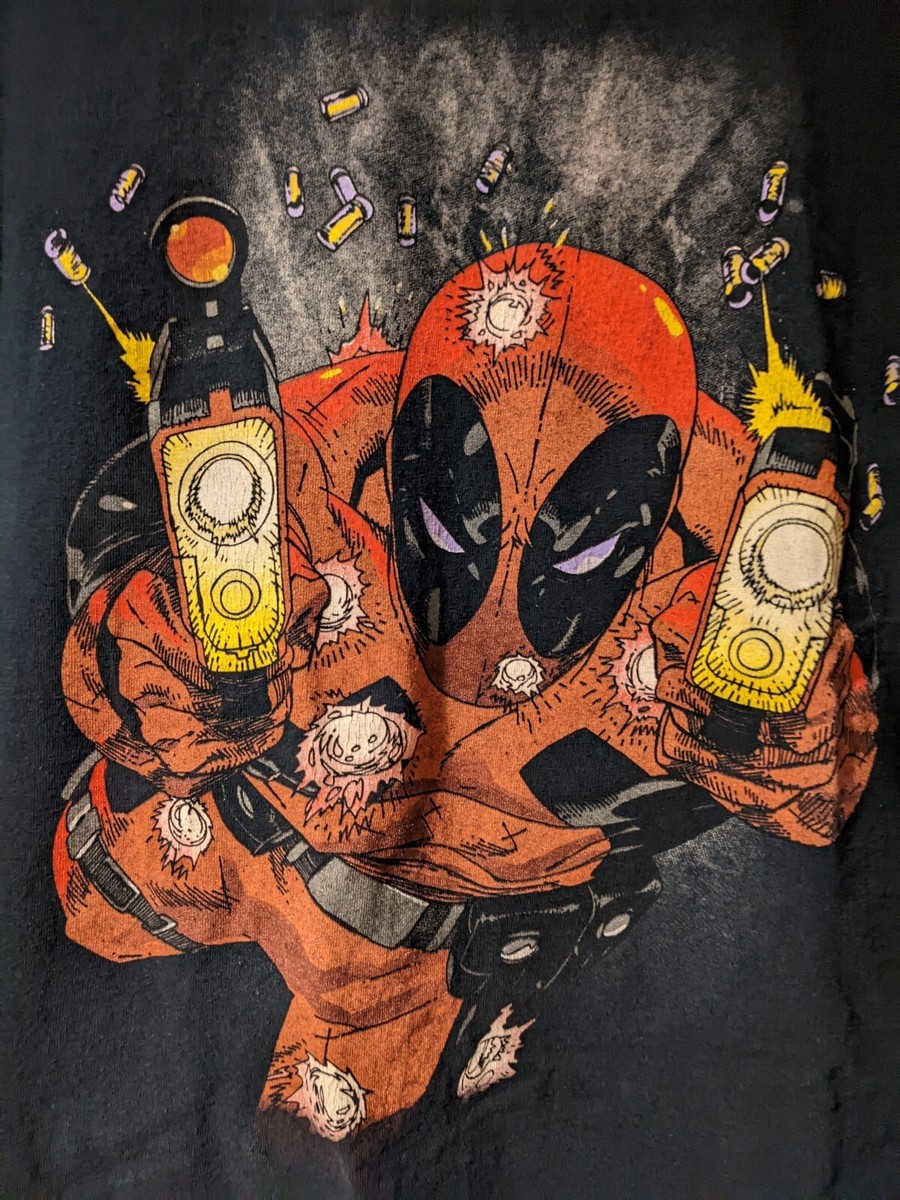 Vintage Y2K Deadpool Marvel Comic Mad Engine Black Small T
