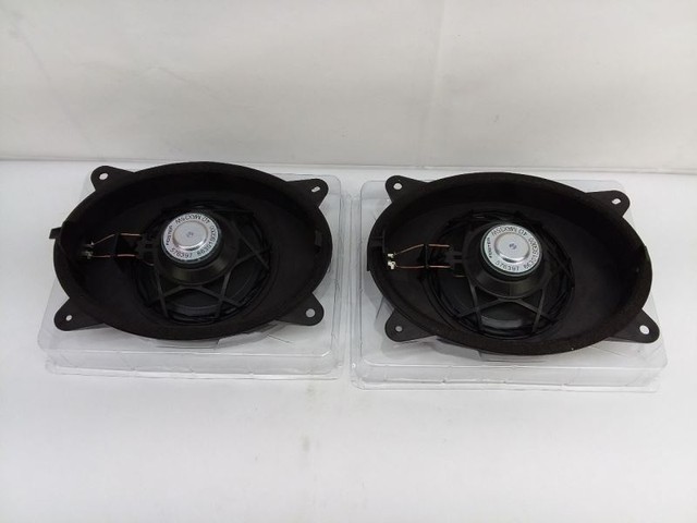 2015-2018 Subaru Forester Front Right 