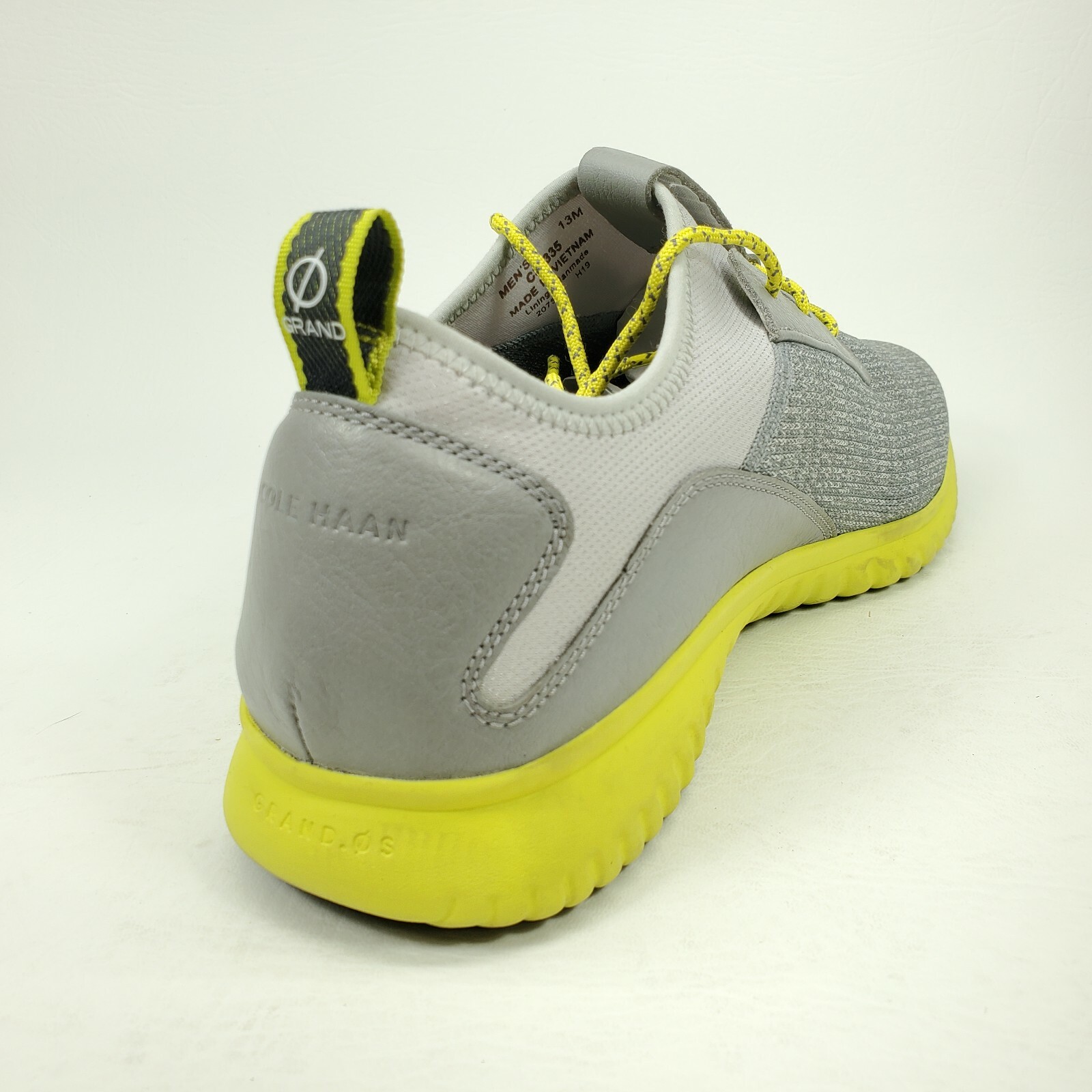 men's grand motion knit sneaker