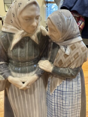Royal Copenhagen FIGURINE 11-3/4'' TALL ''THE GOSSIPS'' Two Women - RETIRED 1319