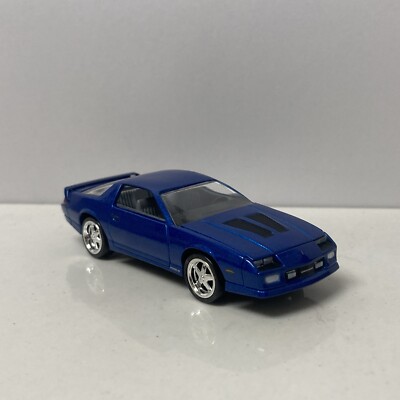 1989 89 Chevy Camaro IROC-Z Collectible 1/64 Scale Diecast Diorama