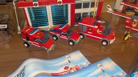 LEGO City Fire Station 60004 4429 Set Minifigures Vehicles Manual Incomplete