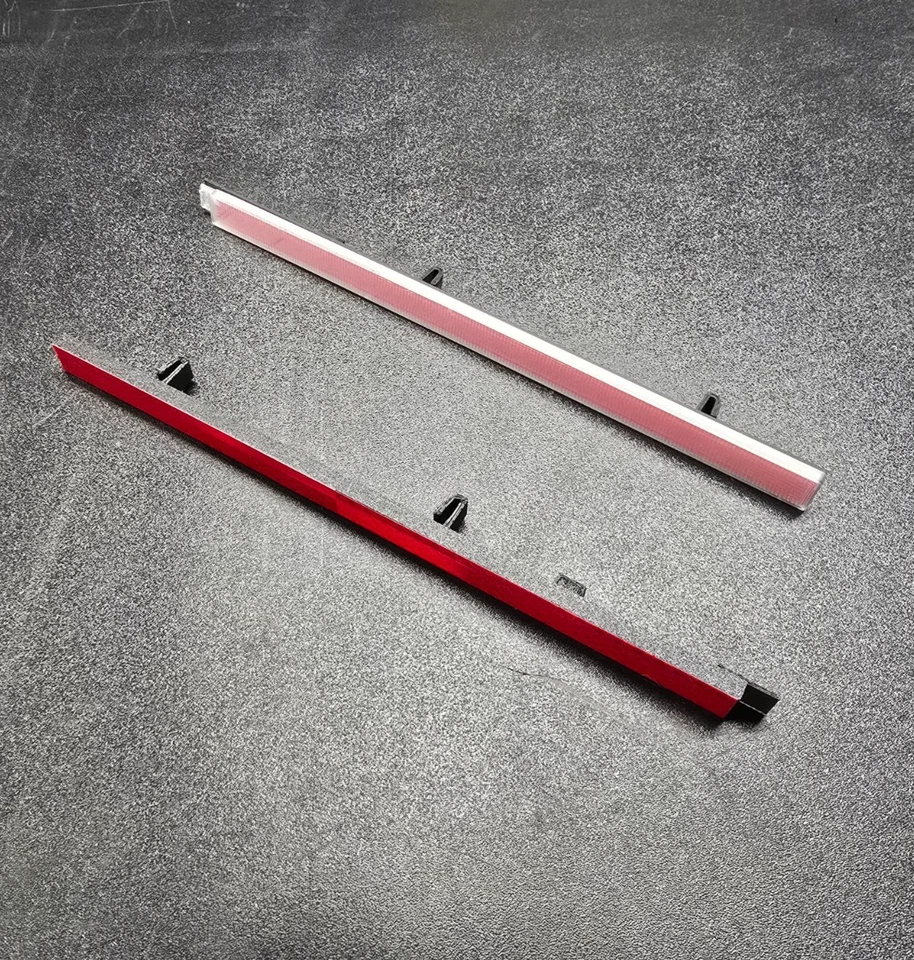 90-96 Cadillac Fleetwood Brougham Rear Bumper Impact Strip Reflector Set  - Изображение 4 из 4