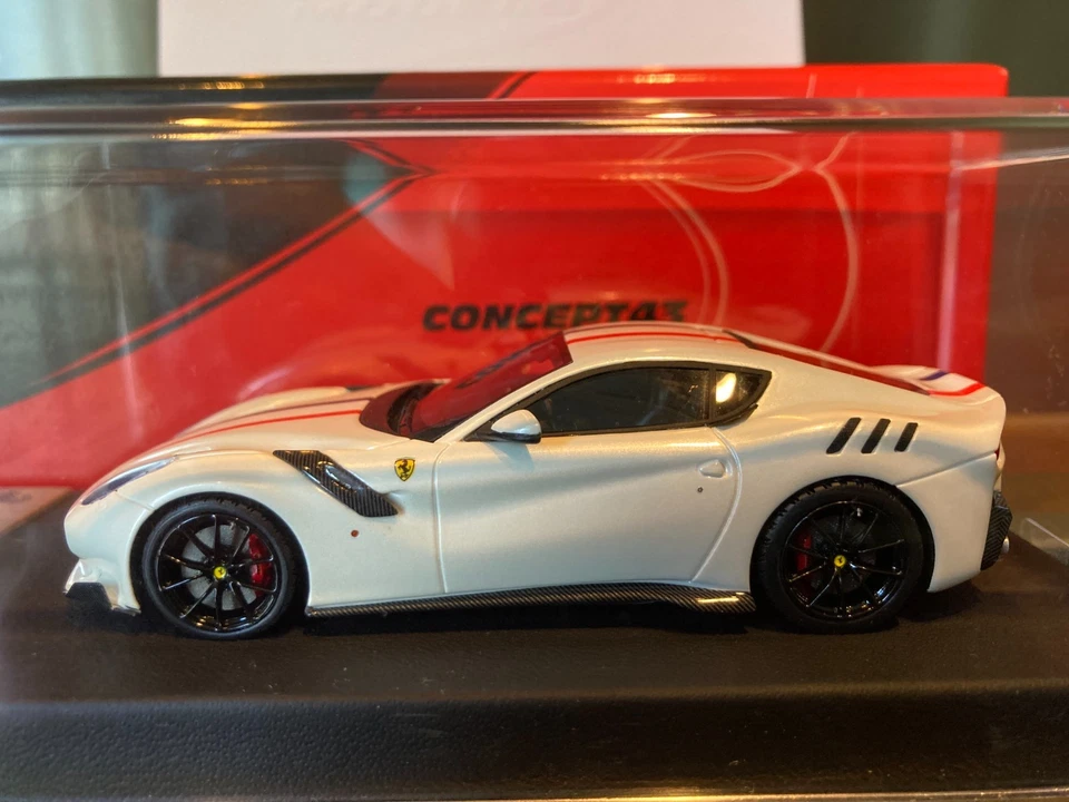 FERRARI F12 TDF FUJI WHITE GLOSS 18/20 1/43 BBR RACE43-246N - Photo 3/4
