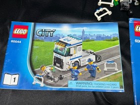 LEGO CITY: Mobile Police Unit (60044) 99.9% Complete with Instruction Manuals