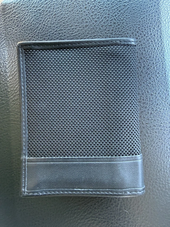 Cartera plegable en L Tumi para hombre Foto 2 de 4
