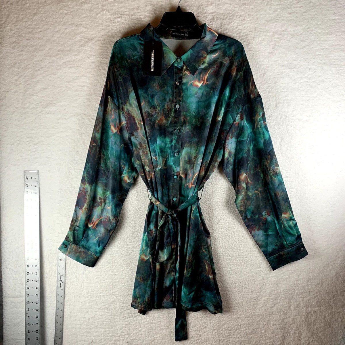 PrettyLittleThing Womens Green Flame Tie Dye Print Shirt PrettyLittleThing Womens Green Flame Tie Dye Print Shirt