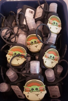 1 BLACK  Star Wars Baby Yoda Grogu Silicon Carrying Holder 1oz Hand Sanitation 