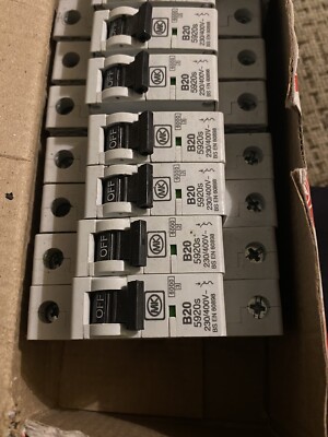 Mk MCB 6x 20amp 2x32amp. Mk Leitungsschutzschalter X 8