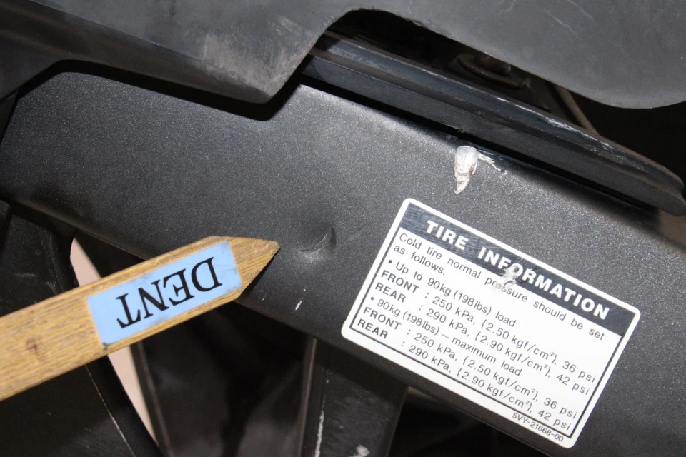 Yamaha YZF R1 2006 OEM basculante trasero suspensión trasera brazo oscilante Foto 3 de 4