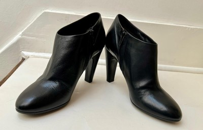 Marc Jacob s Calf 999 Black Leather Booties Size- Women s 8.5 With Original Box