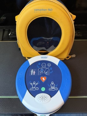 Heartsine Samaritan PAD 350P AED Defibrillator with pads, case. No Data Cord.