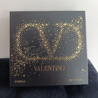 Valentino Born In Roma Deluxe Gift Set 4x30ml (Intense, Coral Fantasy,Gold, EDT)