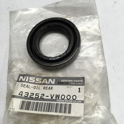 Nissan Terrano R20 2004+ Rear Axle Shaft Oil 1x Seal Genuine 43252VW000 WheelHub