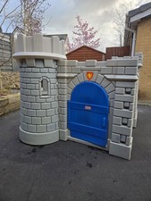 Little Tikes Classic Castle Garden Playhouse In Great Condition