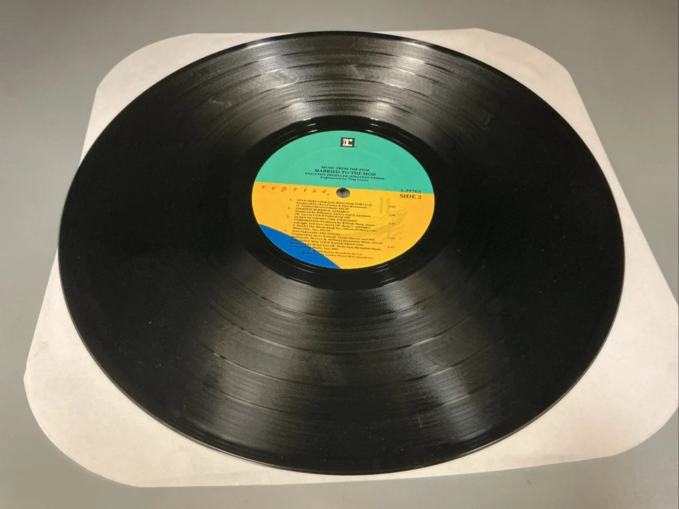 Music From The Film Married To The Mob 1988 Reprise 1-25763 / Free Shipping - Image 3 of 4