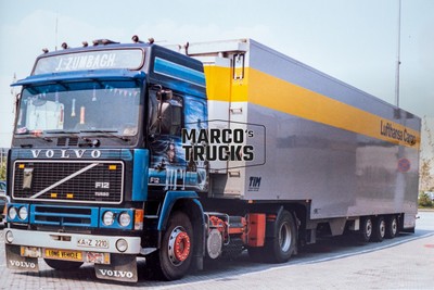 LKW Foto Volvo F12 Kofferauflieger Deutschland blau J. Zumbach, Lufthansa #a1os