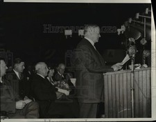 1932 Press Photo Herbert Hover speaks in Arsenal at Springfield, Illinois