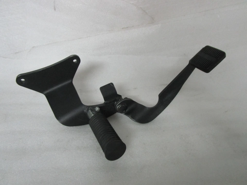 Harley-Davidson XG500 XG750 2015 calle derecha montaje del pie del conductor con pedal de freno Foto 4 de 4