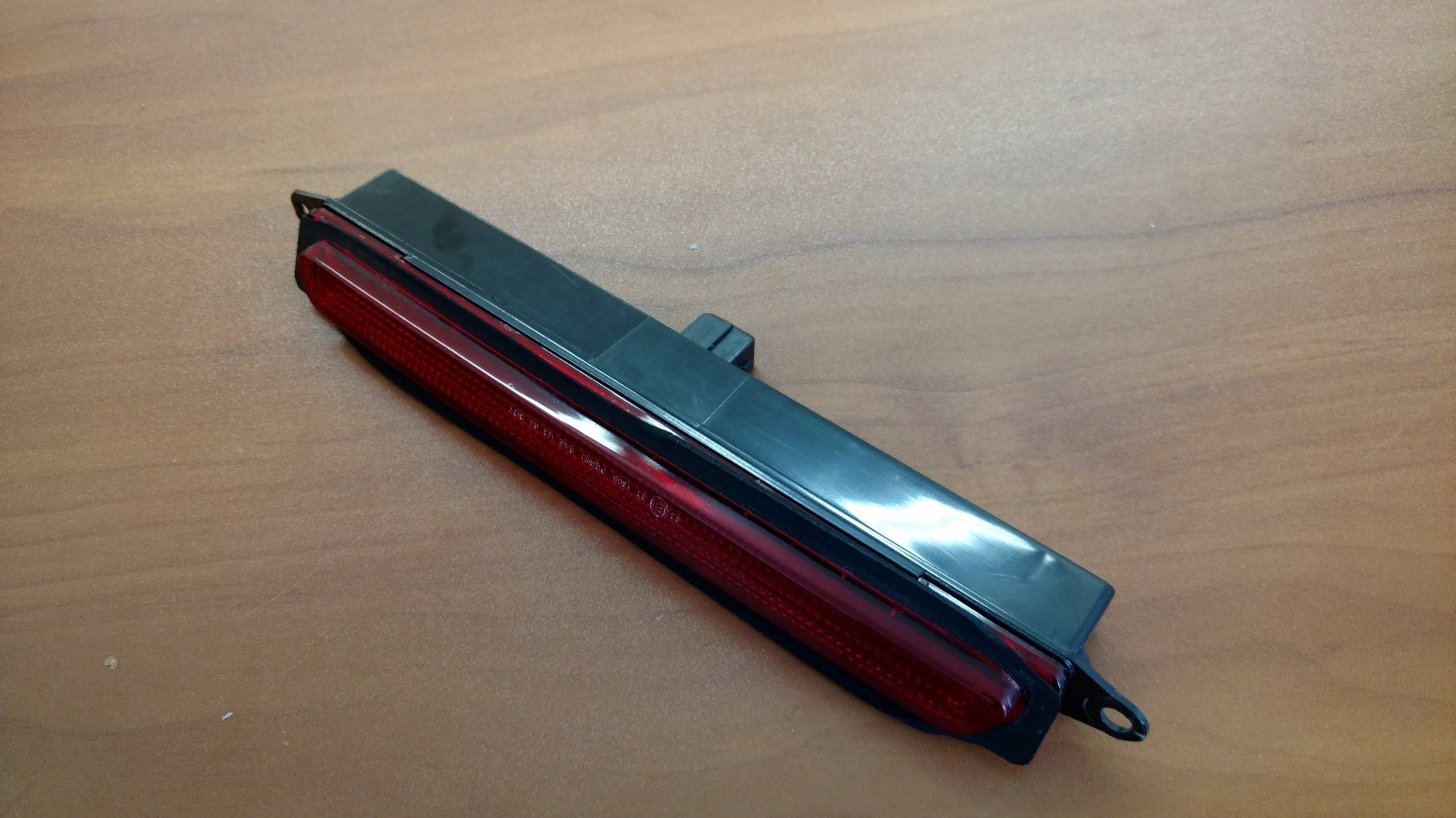 ASTON MARTIN V8 VANTAGE GT8 REAR 3rd BRAKE LIGHT OEM 6G33-13N408-BC