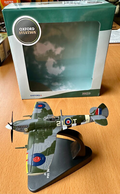 Spitfire Mk. LF IXe, RCAF,''21-T'' Belgium 1945, 1:72,Oxford AC098, DieCast in OVP