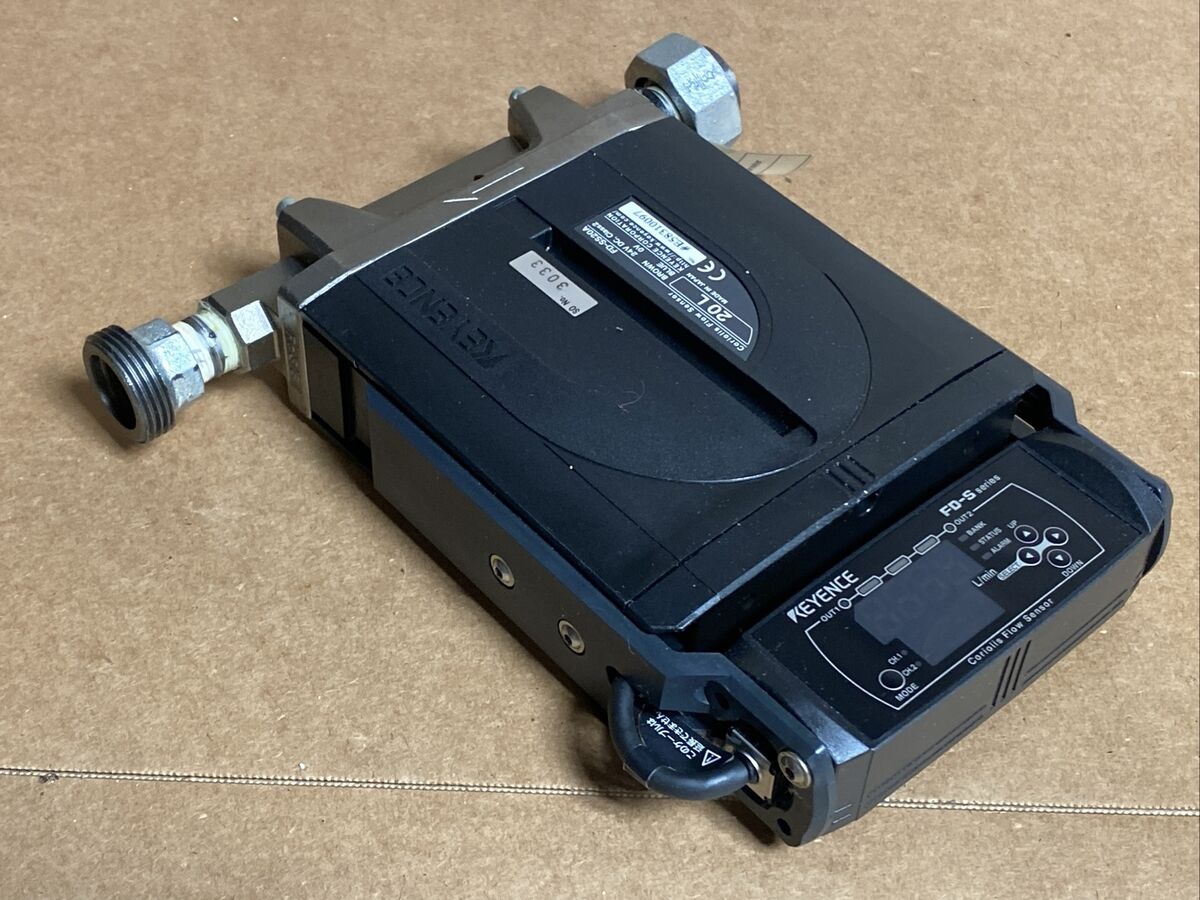 KEYENCE FD-SS20A 20L Coriolis Digital Flow Sensor Meter FD-S KEYENCE FD-SS20A 20L Coriolis Digital Flow Sensor Meter FD-S
