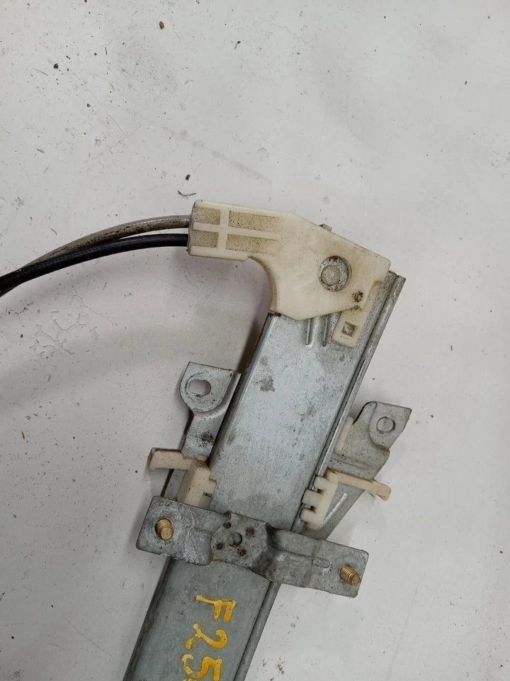 Ford Escort 1995 regulador de ventana delantero derecho sin motor OEM Foto 4 de 4