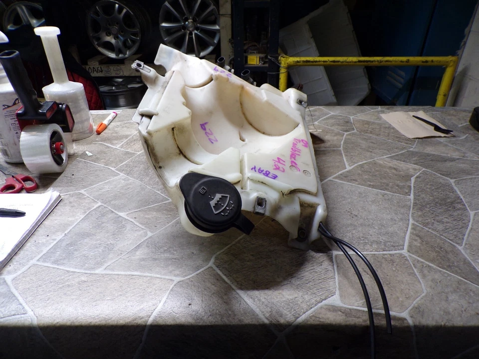 ☼2002-2009 CHEVY TRAILBLAZER PARABRISAS LAVADORA BOTELLA DEPÓSITO FÁBRICA OEM Foto 4 de 4